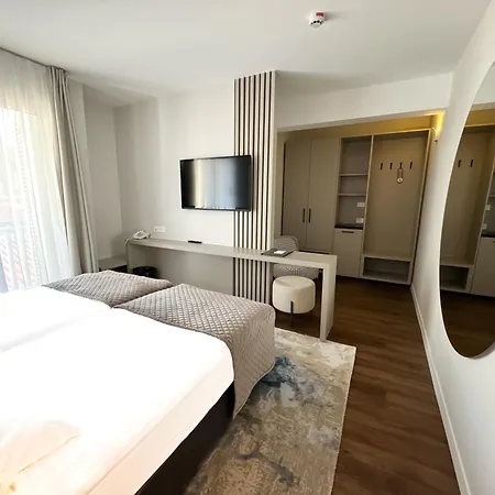 Hotel Marina-2